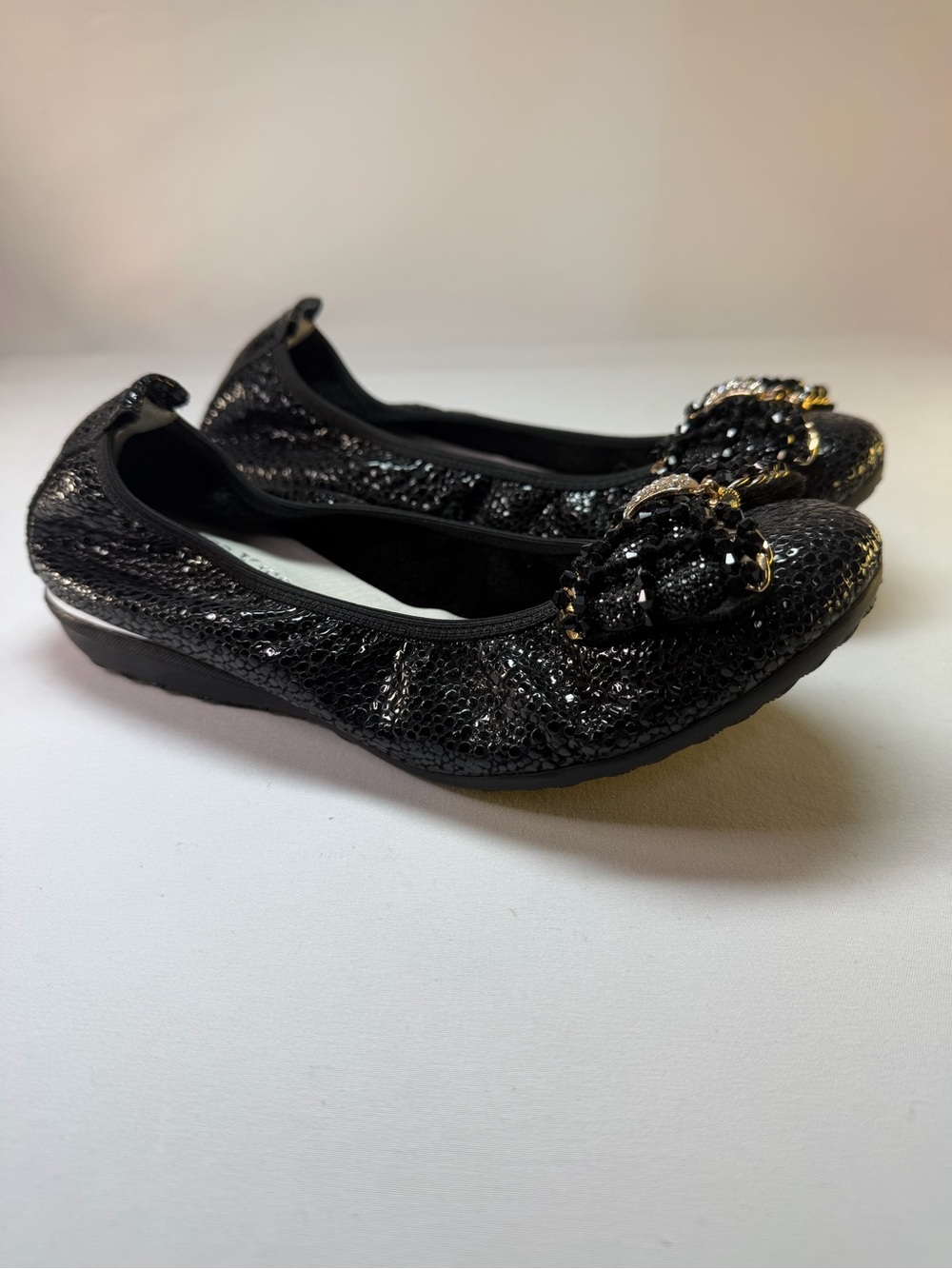 Kiss Kiss Shoes Italy Black Jeweled Bow Ballet Flats